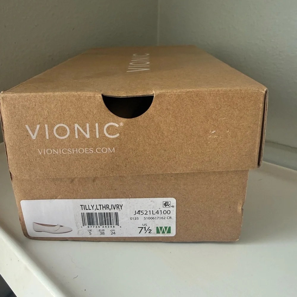 Vionic Cream Women's Flats with Bow Detail - Picture 3 of 4